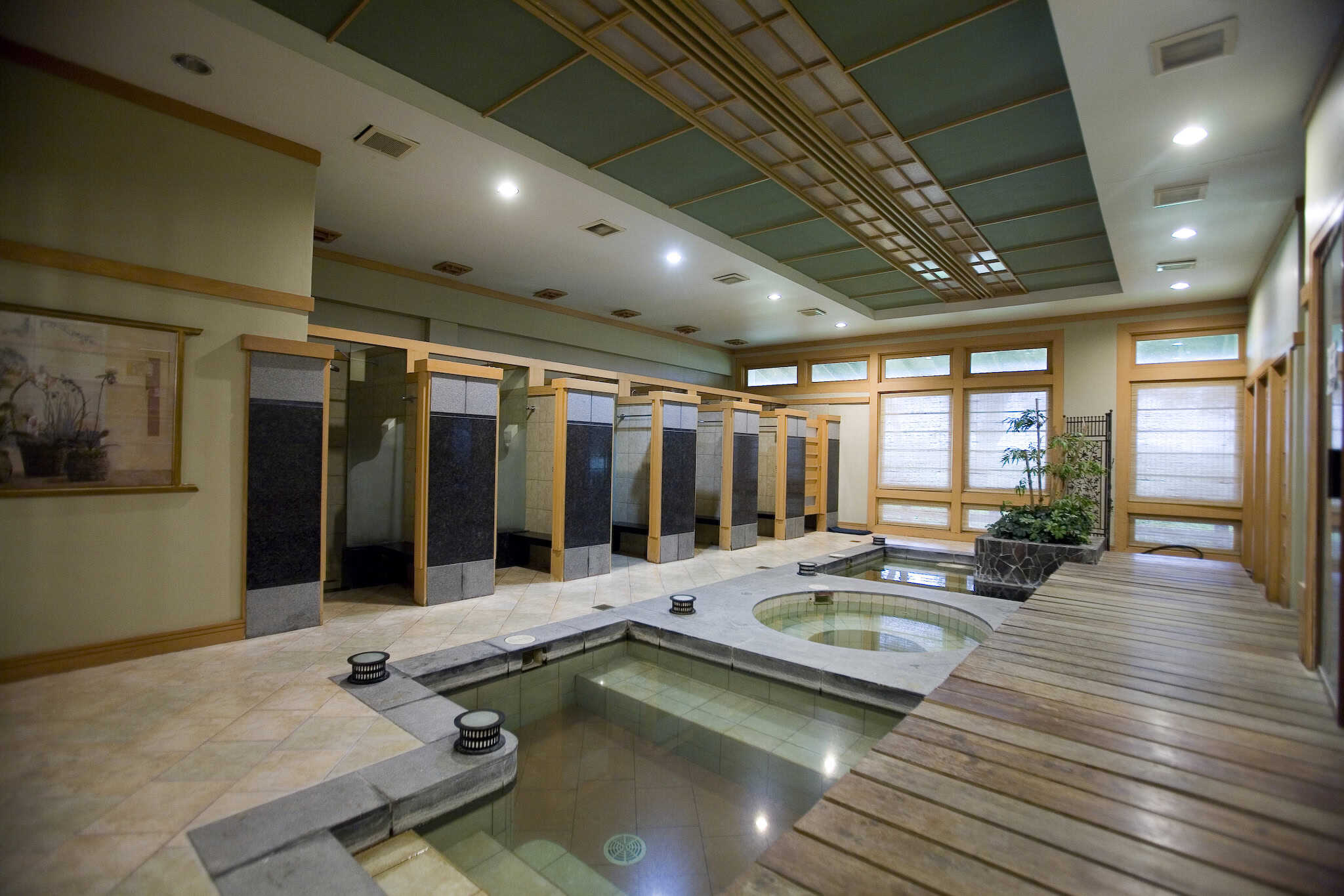 Eagle Ridge clubhouse lounge